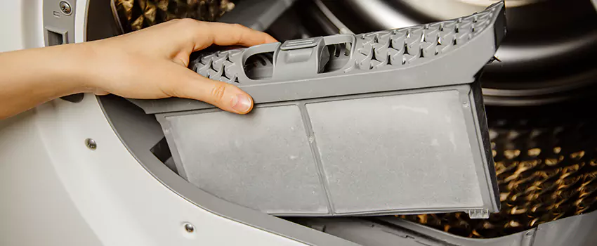Signs Of A Clogged Dryer Lint Trap in Homewood, Illinois
